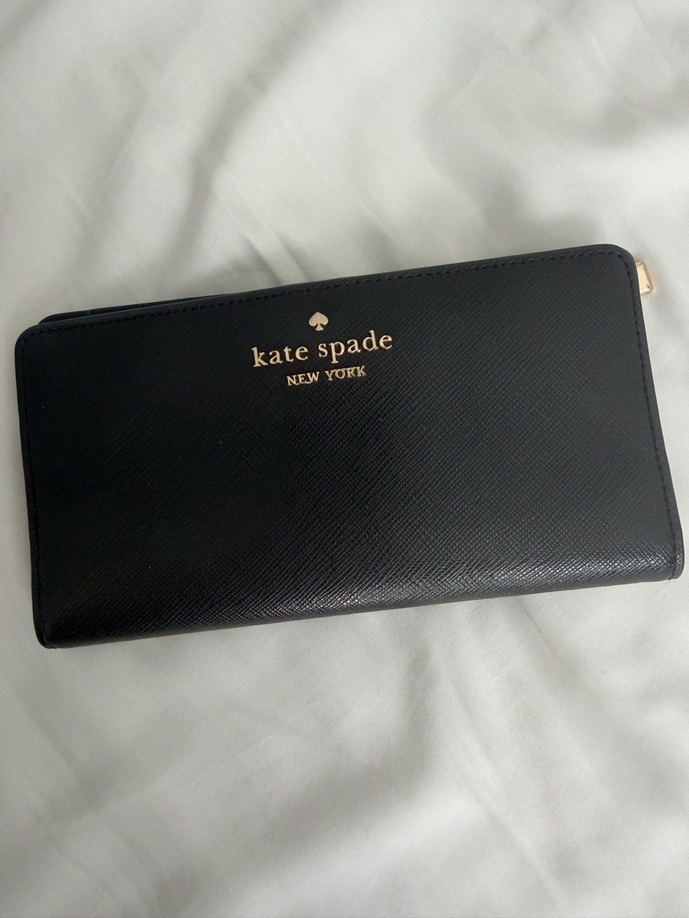 kate spade Black Saffiano Leather Zip Card Holder with Gold Logo